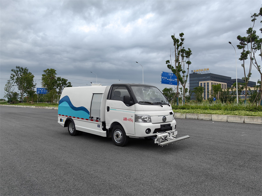 1.5方4.5噸 新能源純電動道路養(yǎng)護(hù)車  壹為